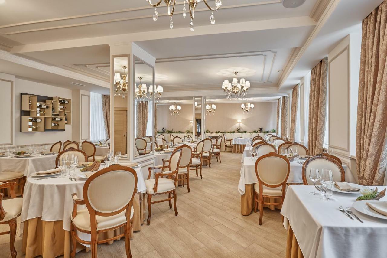 Honour And Grace Hotel ياخيموف المظهر الخارجي الصورة
